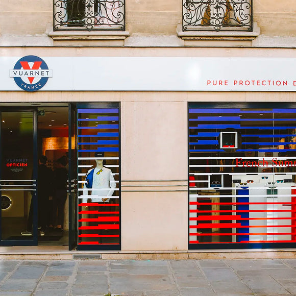 2017 : OUVERTURE DE LA PREMIÈRE BOUTIQUE DE LA MARQUE