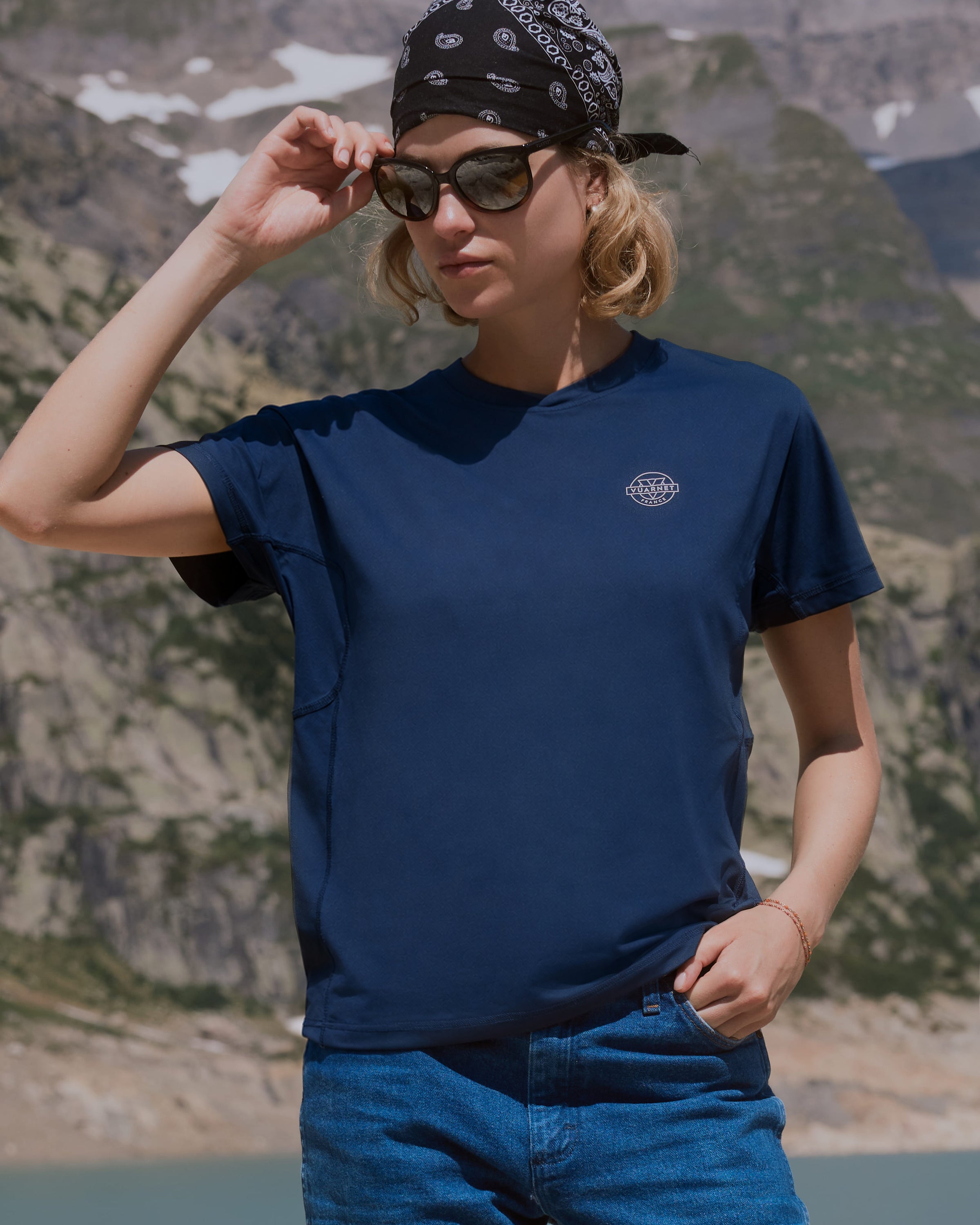 WOMEN'S NAVY TECHNICAL T-SHIRT